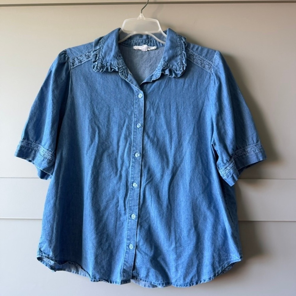 Jane + Delancey Button Down Shirt Women XL Blue Ruffle Collar Lace Trim Chambray